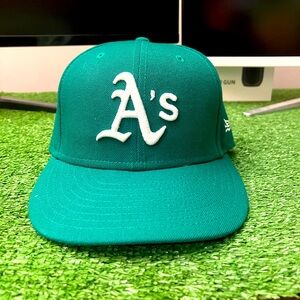 New Era Oakland Athletics fitted hat.